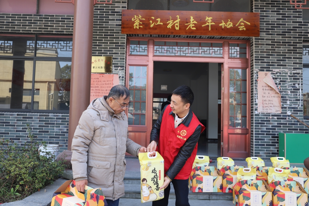 暖春意，敬老情-雙林多年堅(jiān)持慰問孤寡老人